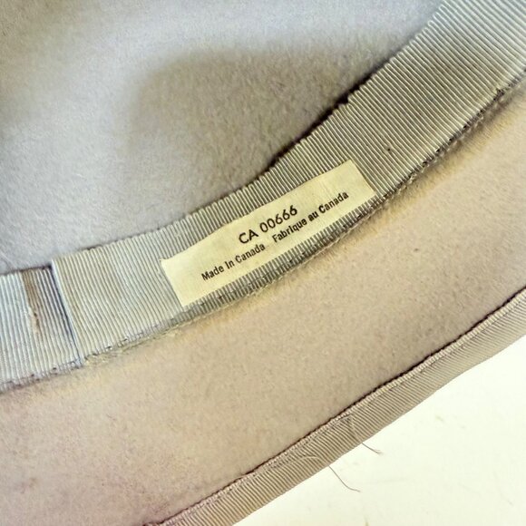 Canadian Wool Cloche Hat with Veil Gray Felt Vintage Millinery Retro 1940s Style - Picture 16 of 16